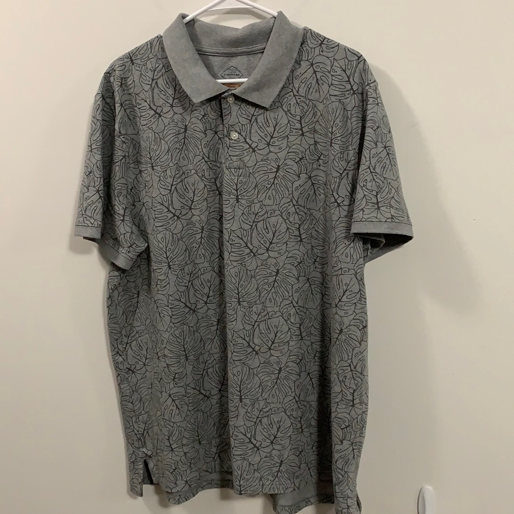 Men’s St. John’s Bay Performance Polo shirt Size XL good condition